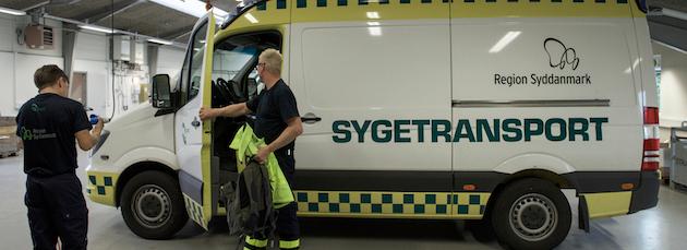 Udliciterede syddanske ambulancer ankommer senere 